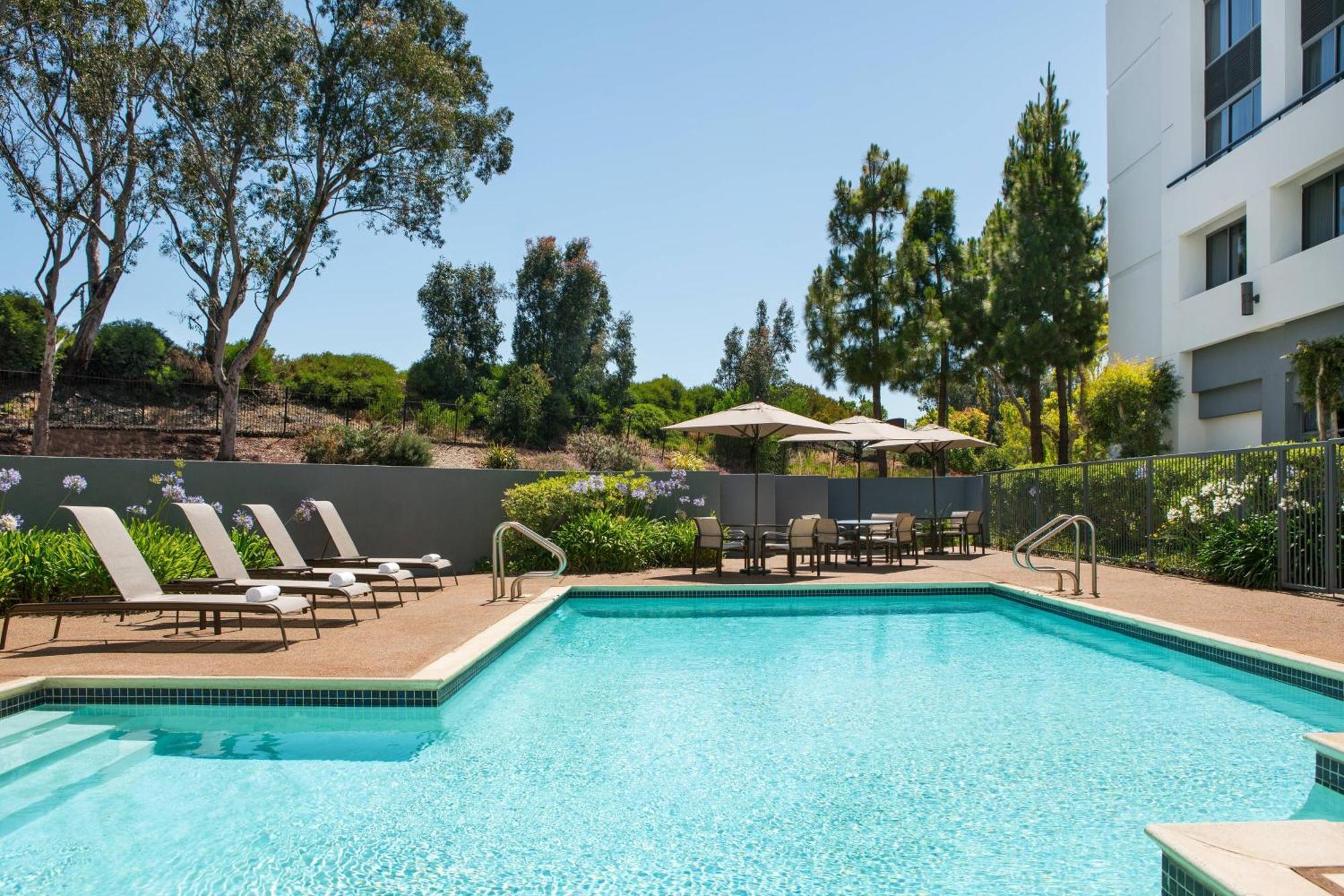 Hotel Courtyard By Marriott Richmond Berkeley Extérieur photo