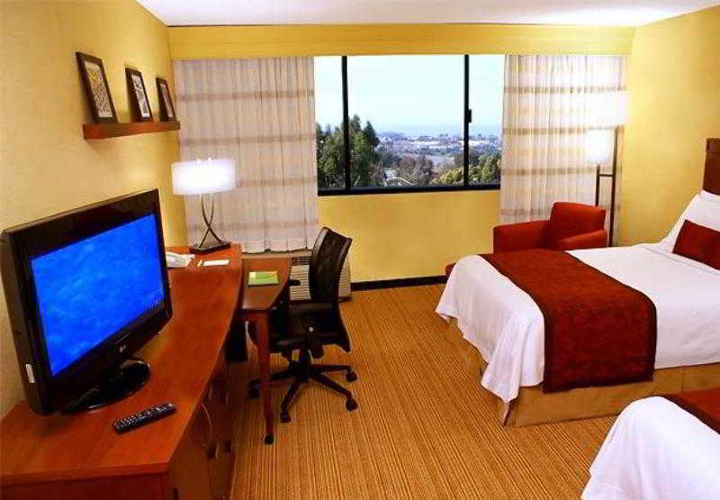 Hotel Courtyard By Marriott Richmond Berkeley Extérieur photo